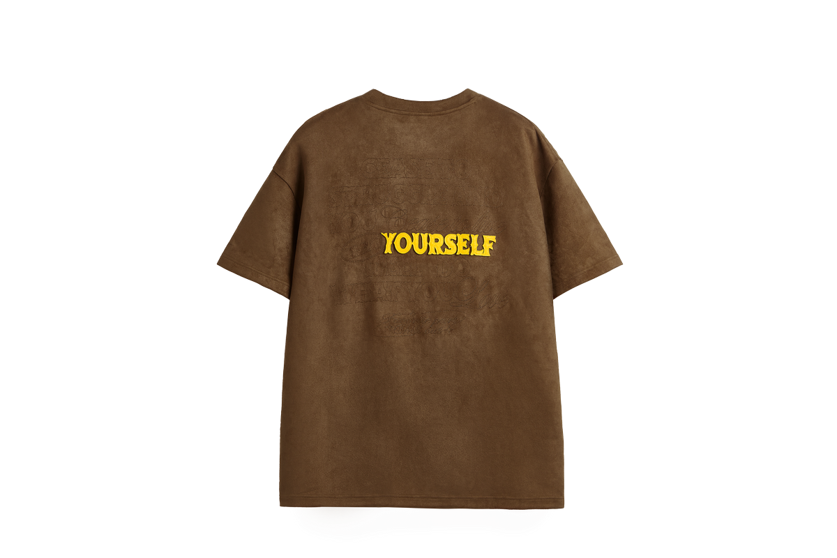 YOURSELF麂皮絨立體刺繡短袖T-Shirt